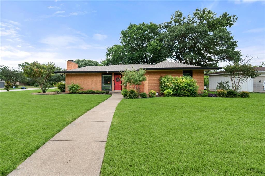 4001 Trail Lake Drive
