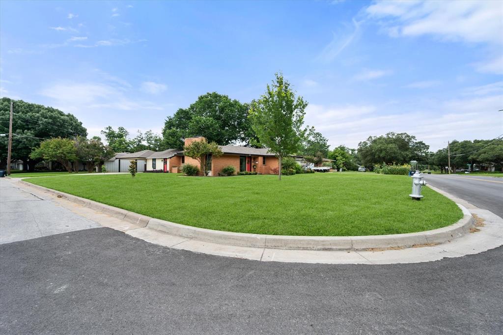 4001 Trail Lake Drive