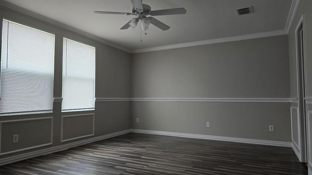 Photo of 2801 Kerrville Drive, Mesquite, TX 75181 (MLS # 21239199)