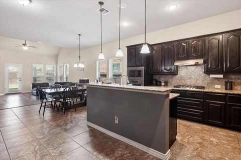 Tiny photo for 1012 Seclusion Cove DR, McKinney, TX 75072 (MLS # 21341275)