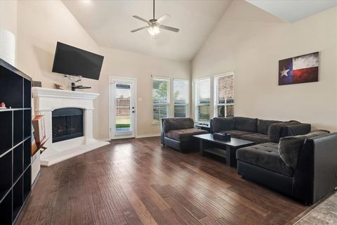 Tiny photo for 1012 Seclusion Cove DR, McKinney, TX 75072 (MLS # 21341275)