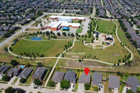 Tiny photo for 1012 Seclusion Cove DR, McKinney, TX 75072 (MLS # 21341275)
