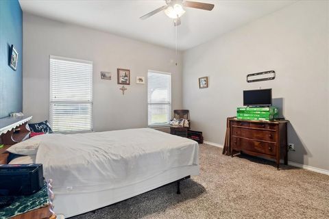 Tiny photo for 1012 Seclusion Cove DR, McKinney, TX 75072 (MLS # 21341275)