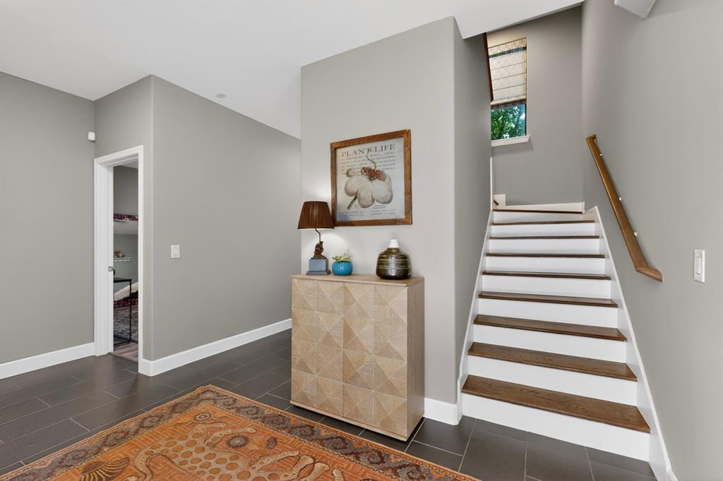 1717 Annex Avenue 201