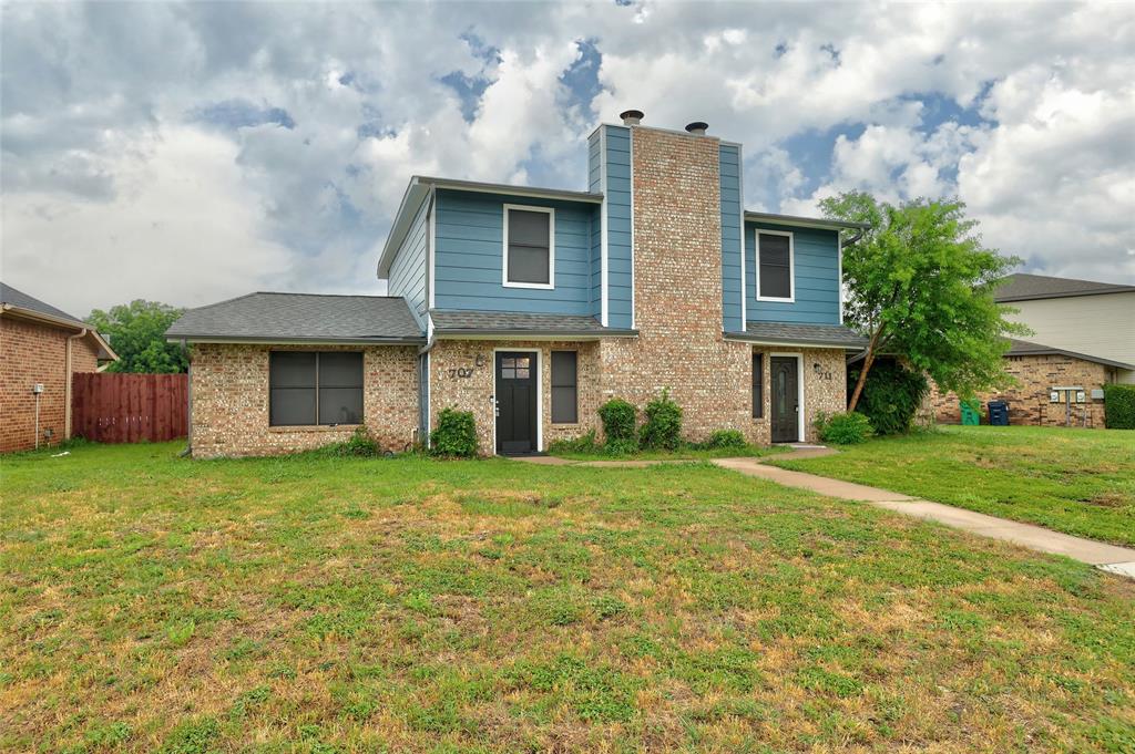 707 & 711 Wolftrap Drive