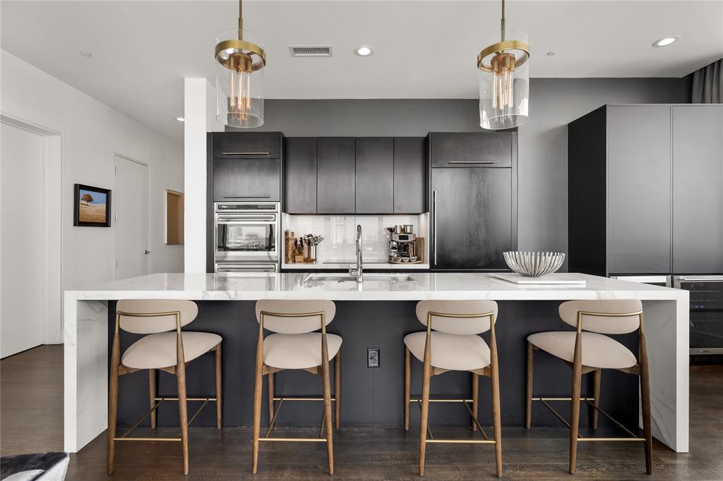 THE HOUSE CONDOS - Residential