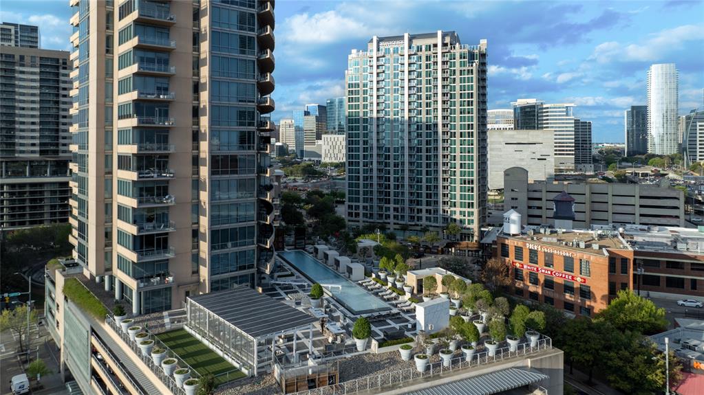 THE HOUSE CONDOS - Residential