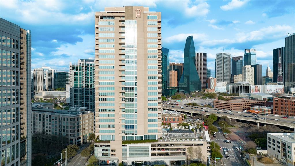 THE HOUSE CONDOS - Residential