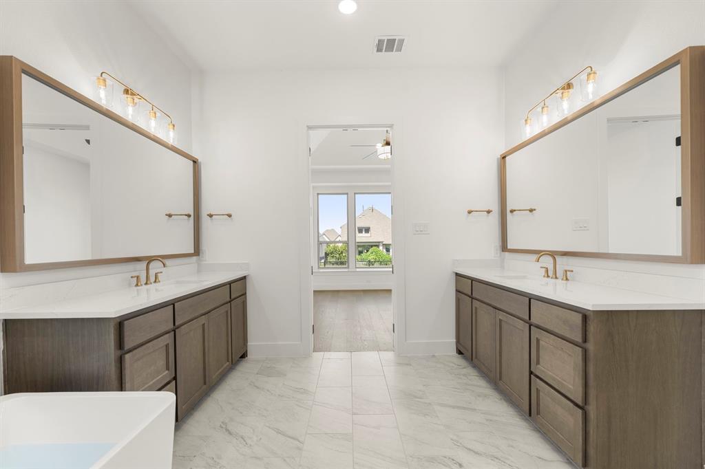 Lakewood at Brookhollow - Residential