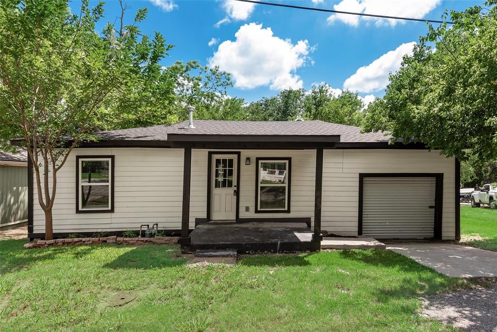 Photo of 105 Weaver Street, Forney, TX 75126 (MLS # 21342716)
