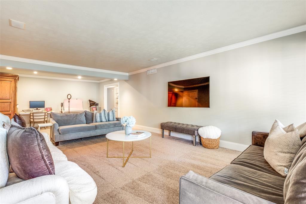 Diamond Head Condos - Residential Lease