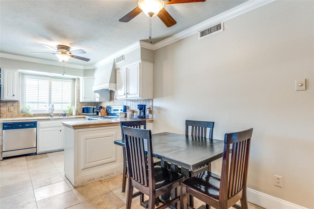 Diamond Head Condos - Residential Lease