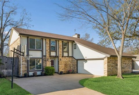 304 Lark Lane Euless TX 76039