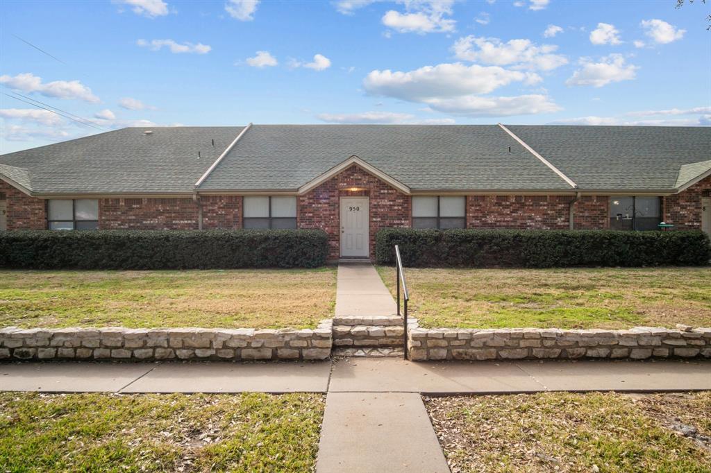 952 Austin Court