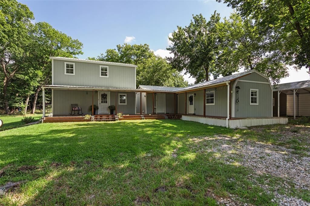 Photo of 108 Blue Moon Court, Springtown, TX 76082 (MLS # 21305604)