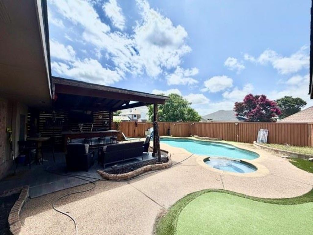 Photo of 601 Gateway Bend, Wylie, TX 75098 (MLS # 21306866)