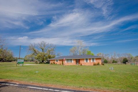 A home in Lindale