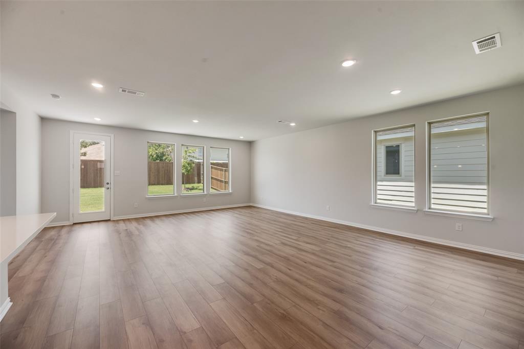 CREEKSIDE PH V - Residential