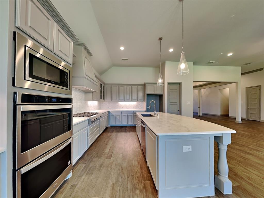614 Summer Oaks Drive