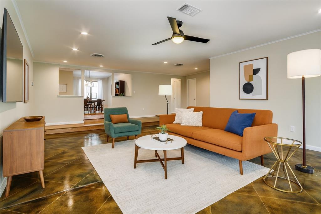 3644 W Seminary Drive