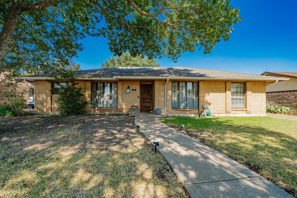111 Meadowcreek Drive