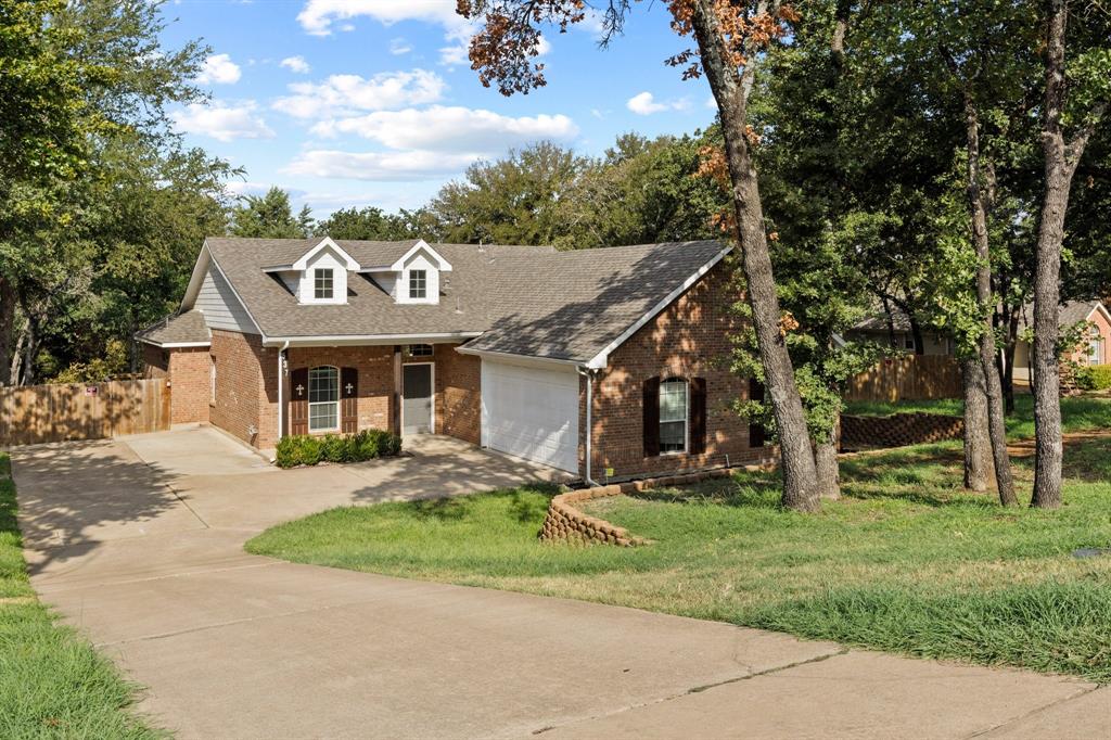 537 Shady Oaks Trail