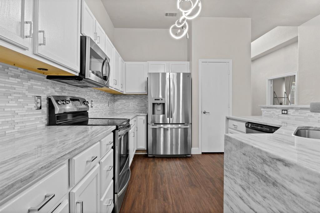 537 Shady Oaks Trail