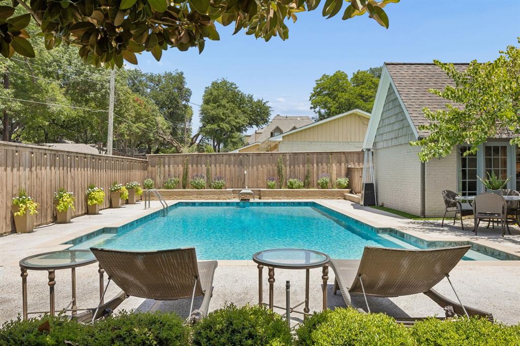 6829 Midcrest Drive
