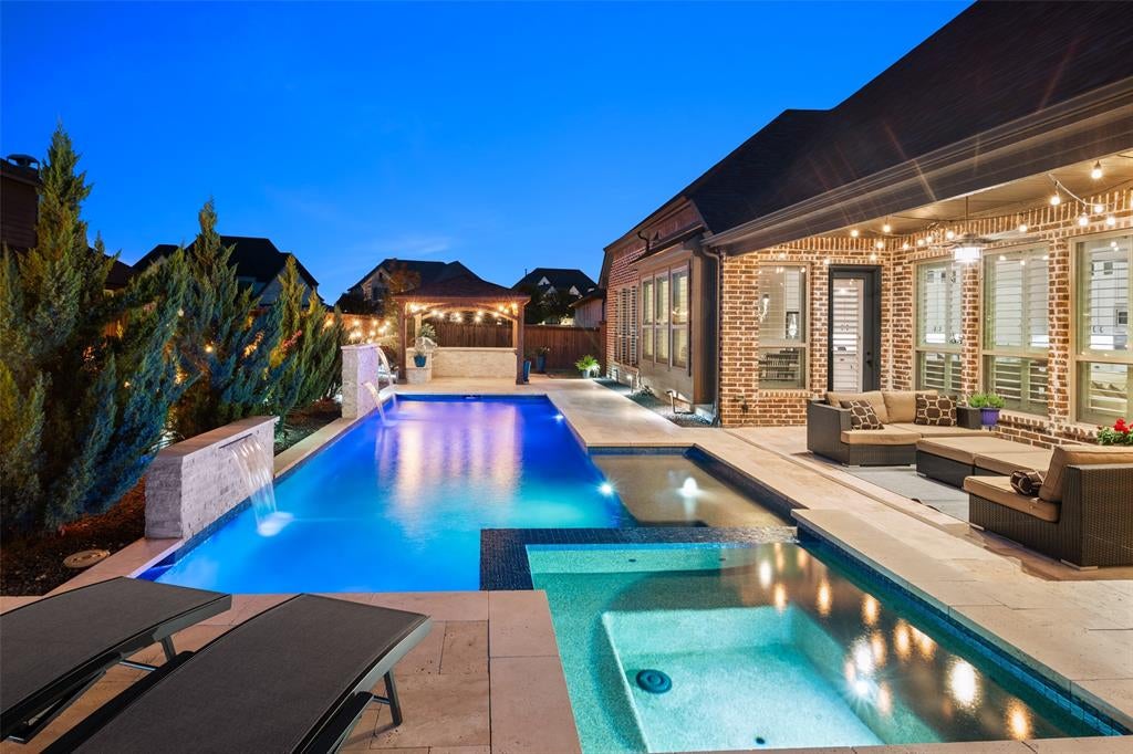 1405 Devonshire Drive