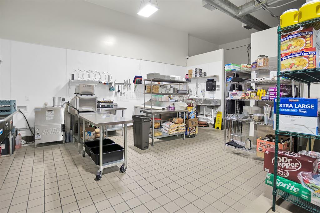 Orig Town Of Commerce - Commercial Sale