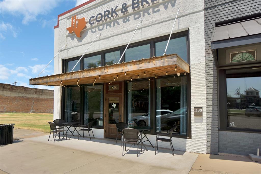 Orig Town Of Commerce - Commercial Sale