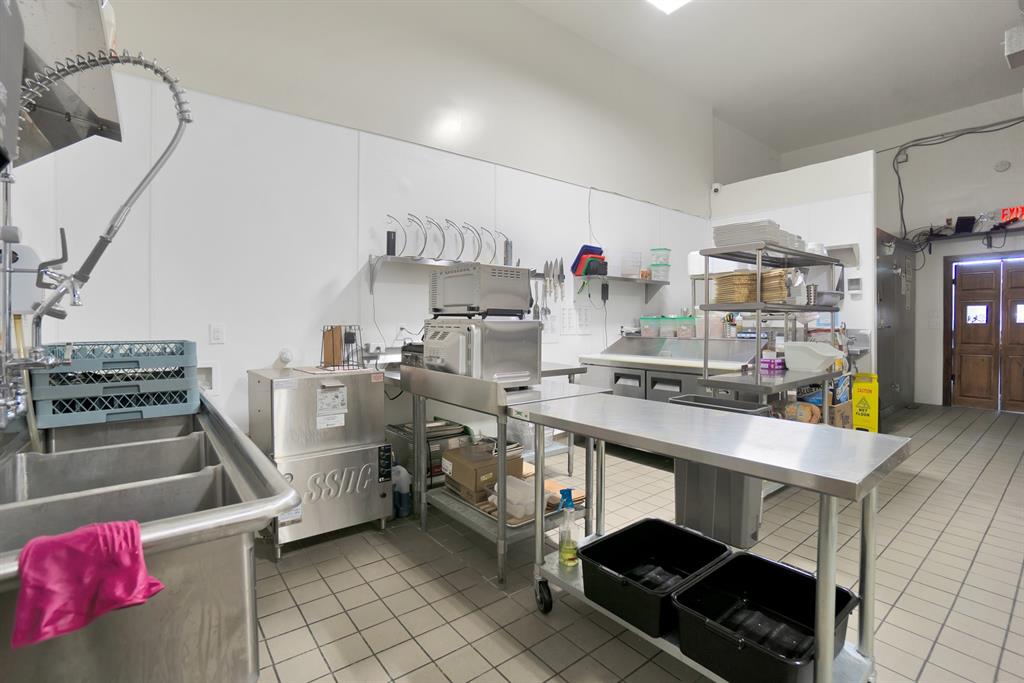 Orig Town Of Commerce - Commercial Sale