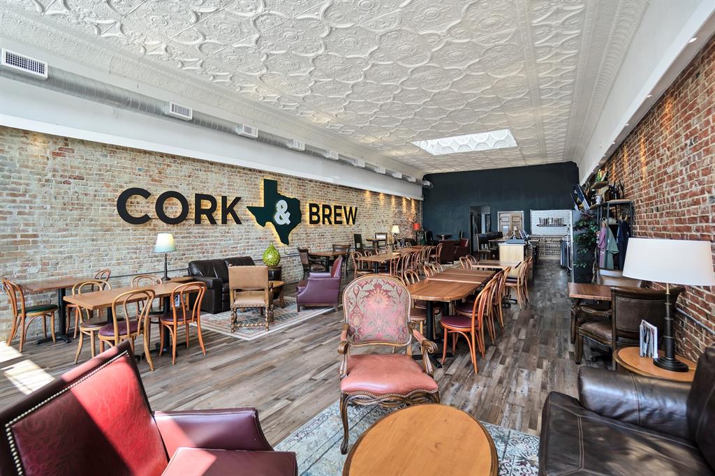 Orig Town Of Commerce - Commercial Sale