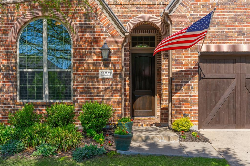 1221 Skyflower Lane