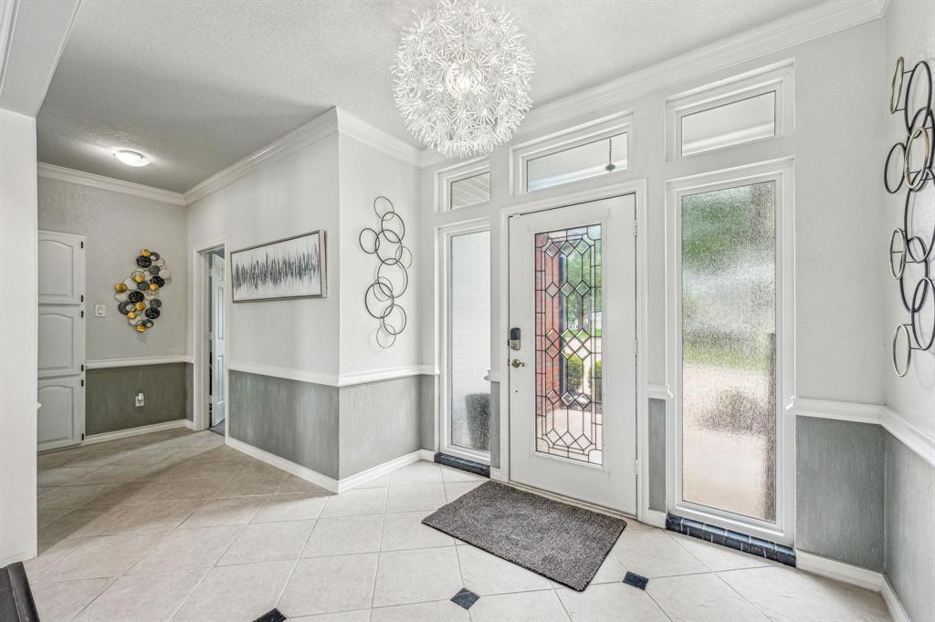 2415 pebble Drive