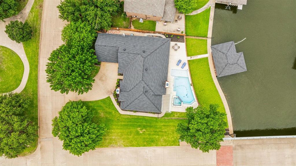 2415 pebble Drive