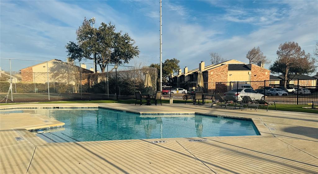 Creekbend Condo Ph 01-06 - Residential