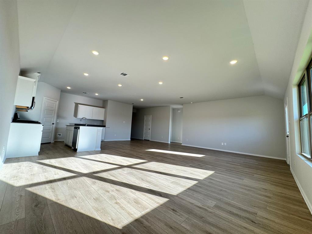 Rolling Ridge Phase 1 - Residential Lease