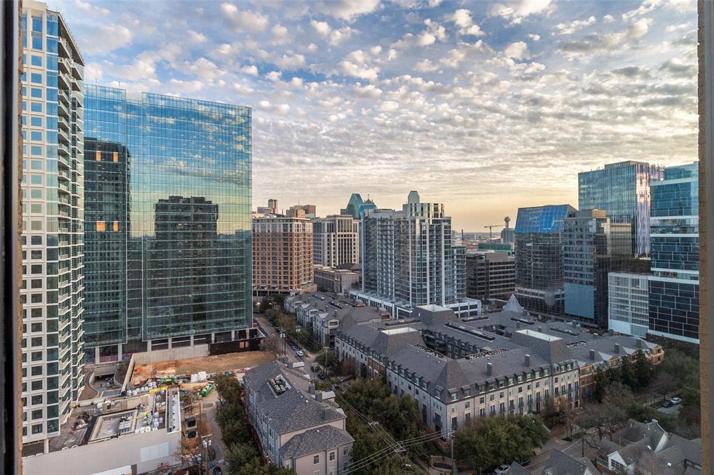 Residences At Stoneleigh Condos - Residential