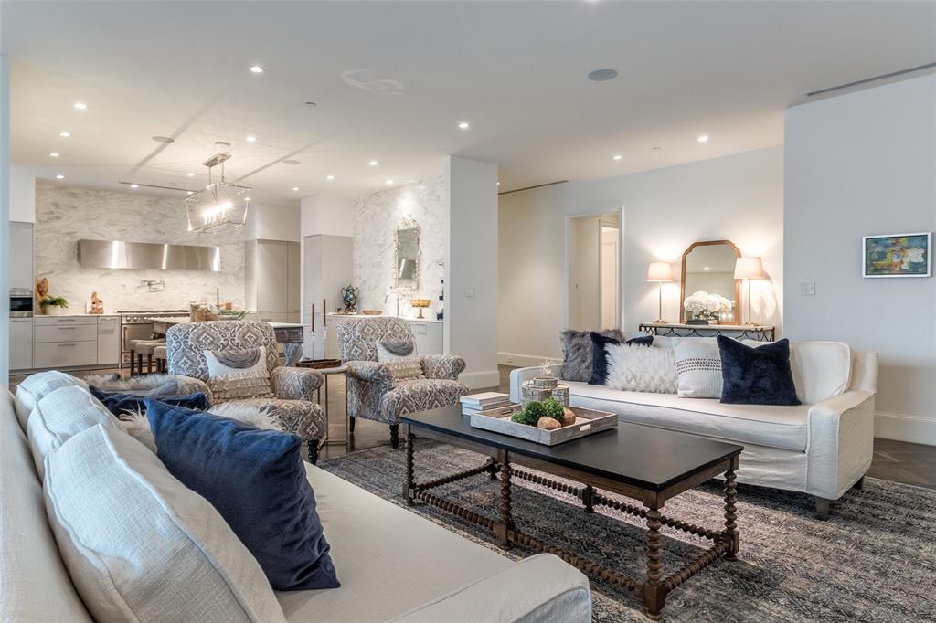 Residences At Stoneleigh Condos - Residential