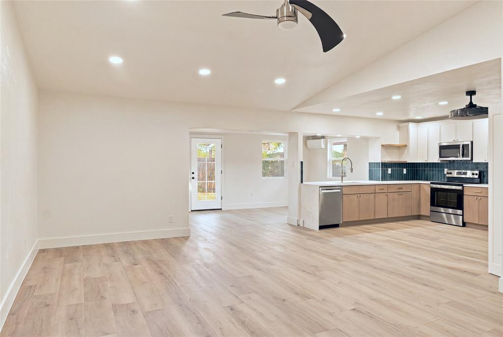 2733 Teakwood Drive