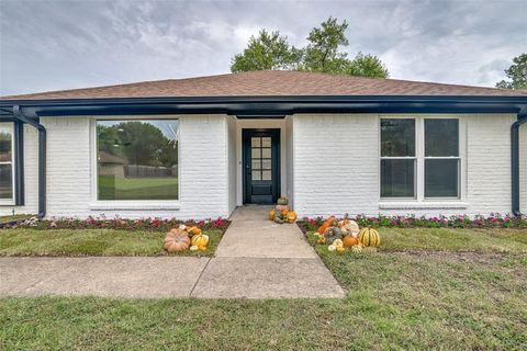 2006 Cornwall Lane Sachse TX 75048