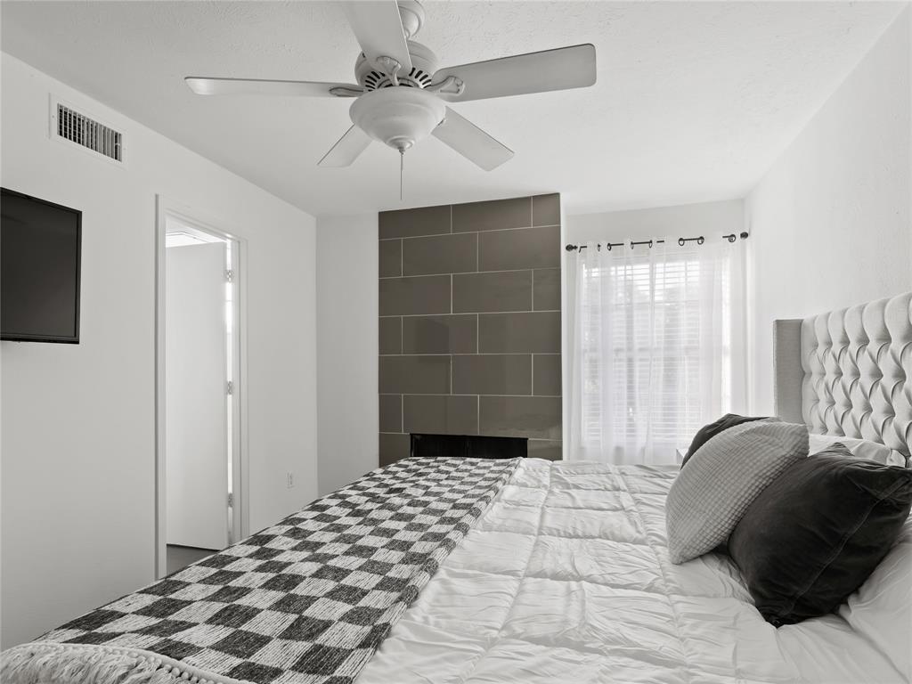 Ashton Square Condo - Residential Lease