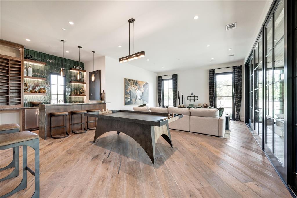 Oak Alley - Residential