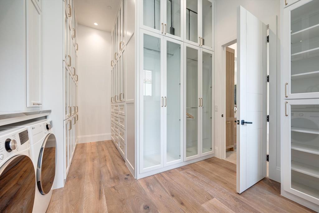 Oak Alley - Residential