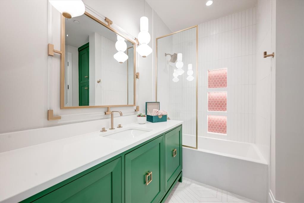 Oak Alley - Residential