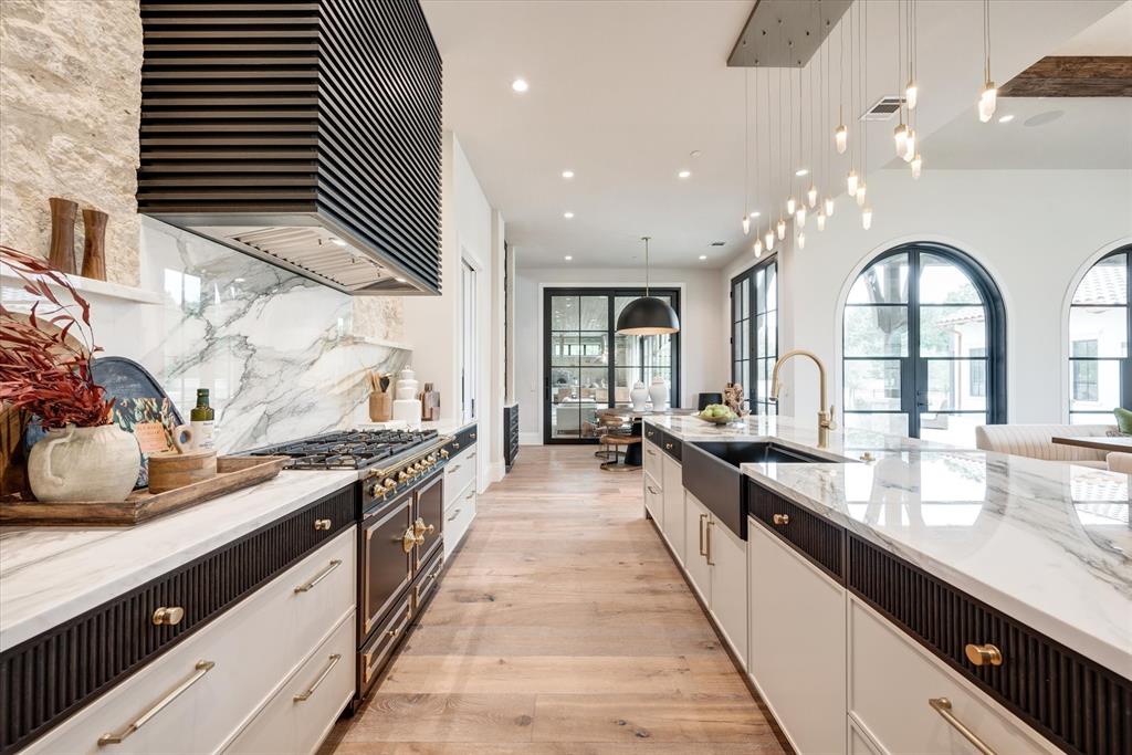 Oak Alley - Residential