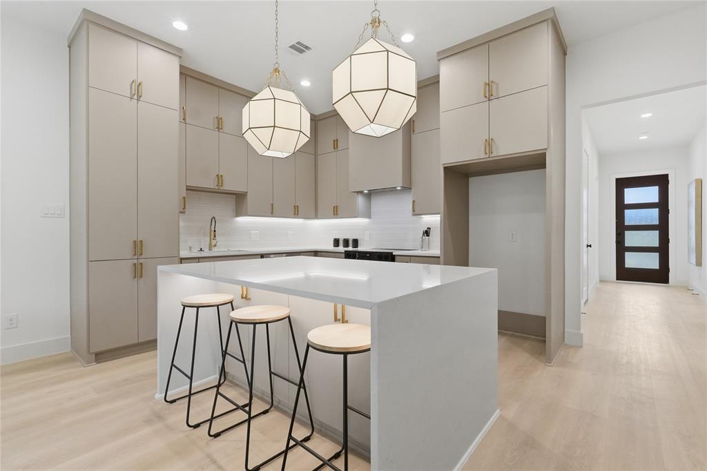 Woodville 350 Fr Woodville Cit - Residential