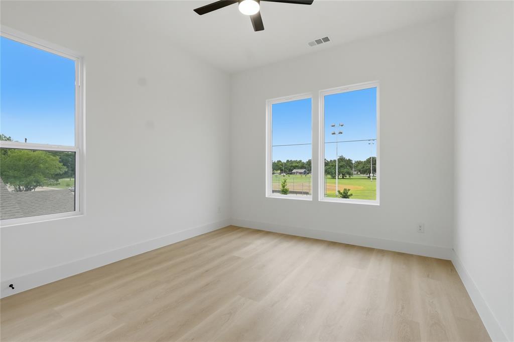 Woodville 350 Fr Woodville Cit - Residential