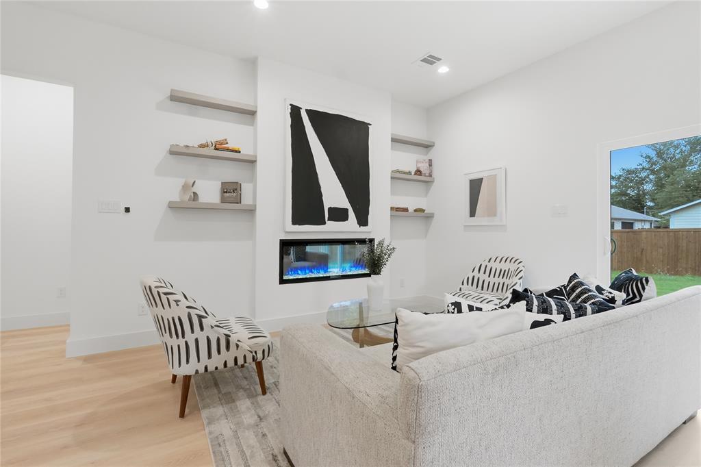 Woodville 350 Fr Woodville Cit - Residential